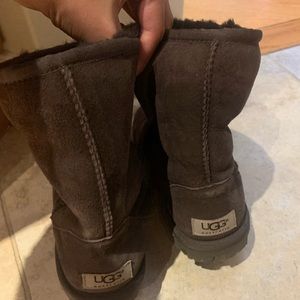 Chocolate brown Uggs size 6 great condition